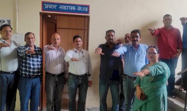 जिले भर में अधिकारियों-कर्मचारियों और विद्यार्थियों ने ली नशे के विरोध की शपथ