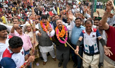 शिक्षा मंत्री ने बगैन स्कूल के निर्माणाधीन भवन का किया निरीक्षण