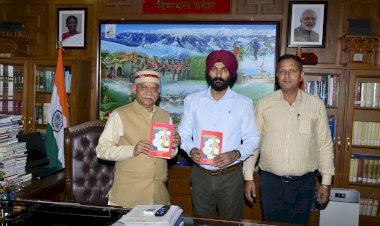 राज्यपाल ने ‘आषाढ़ का प्रथम दिवस’ पुस्तक का विमोचन किया