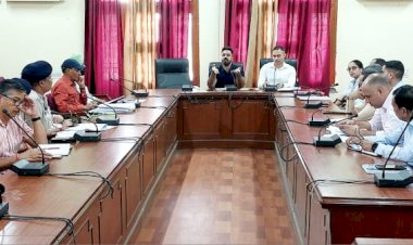 सड़क सुरक्षा समिति की बैठक में बोले उपायुक्त..सामूहिक प्रयासों से ही सड़क हादसों पर लगाम संभव