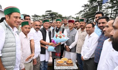 सुक्खू सरकार उड़ा रही है संविधान की धज्जियां : जयराम ठाकुर