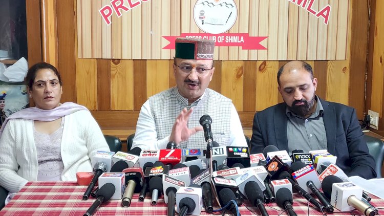 सुक्खू सरकार में करिश्में, मोटर साइकिल पर ढोई गई टनों एक हिसाब से रेता बजरी : भाजपा