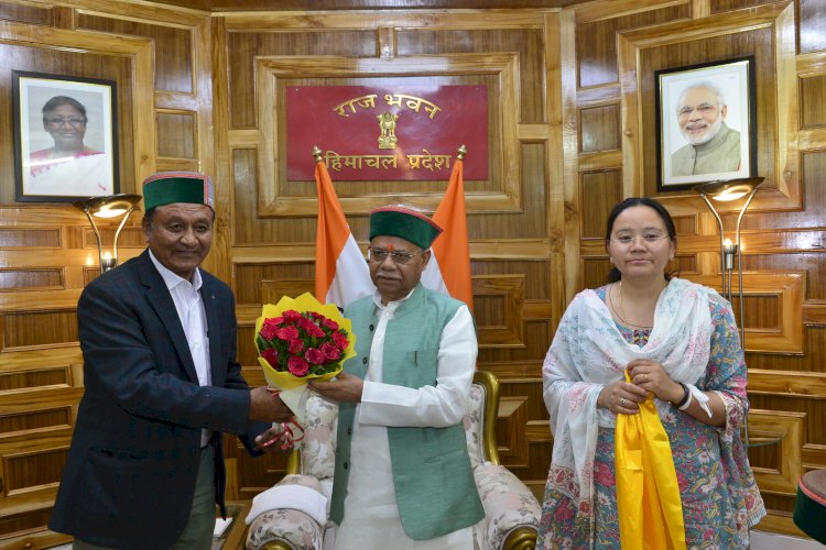 राजस्व मंत्री ने राज्यपाल से भेंट की