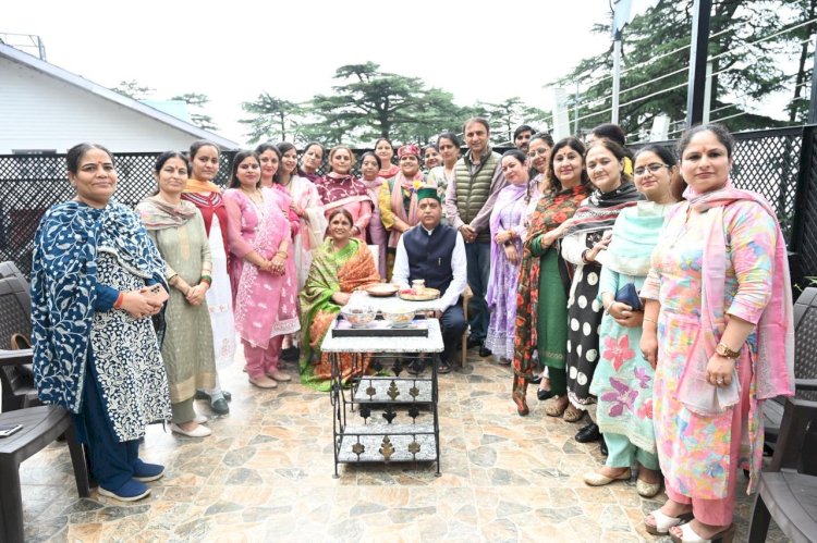 नेता प्रतिपक्ष जयराम ठाकुर ने आधिकारिक निवास पर मनाया रक्षाबंधन का पर्व