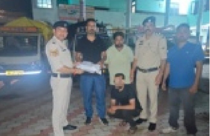नाहन सब्जी मंडी से पकड़ी 214 ग्राम चरस,आरोपी 4 दिन के पुलिस रिमांड में.....