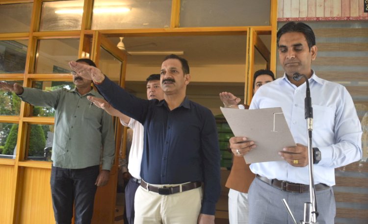 सद्भावना दिवस पर उपायुक्त कांगड़ा ने दिलाई शपथ