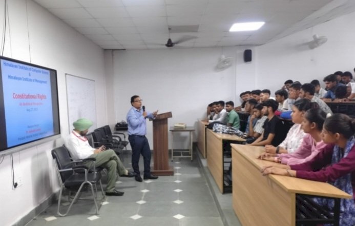 हिमालयन इंस्टीट्यूट में संबैधानिक अधिकारों पर जागरूकता कार्यक्रम का वायोजन