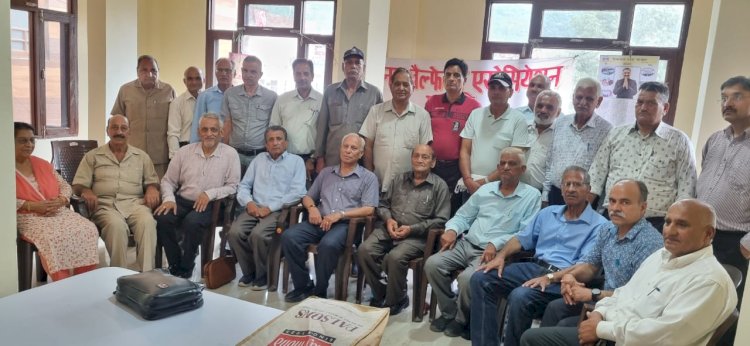 उम्र के आखिरी पड़ाव में पेंशनर संघर्ष के लिए मजबूर, सरकार की बेरुखी से आहत : हरीश शर्मा