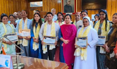 रोटरी क्लब नाहन ने15 शिक्षाविदों को नेशन बिल्डर अवार्ड से सम्मानित किया...