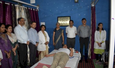 रजत जयंती समारोह: सकोह में पुलिस कर्मियों ने किया रक्तदान