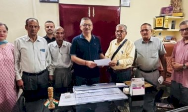 विधायक अजय सोलंकी से मिला पंचायत कौलांवाला भुड का प्रतिनिधिमंडल  भारी बारिश से कृषि भूमि कटाव के नुकसान की भरपाई की गुहार लगाई...