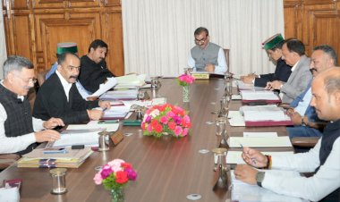 सरकार ने खोला नोकरियों का पिटारा: 200 मेडिकल अफ़सर,400 स्टाफ़ नर्स ,645 पटवारी (जॉब ट्रेनी )1602 बिजली मित्र रखे जायंगे.. मन्त्रिमण्डल ने मोहर लगाई..