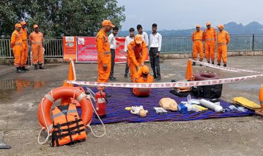 एनडीआरएफ की टीम ने कोट स्कूल के बच्चों को बताये बचाव के उपाय