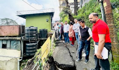 शिमला में भारी बारिश से तबाही: सांसद सुरेश कश्यप ने व्यक्त किया दुख, दिया सहयोग का आश्वासन