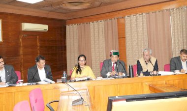 स्वास्थ्य मंत्री ने रोगी कल्याण समिति की बैठक की अध्यक्षता की