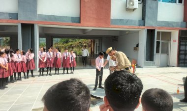 फायर सेफ्टी मॉक ड्रिल करियर अकादमी सीनियर सेकेंडरी स्कूल में सफल अभ्यास