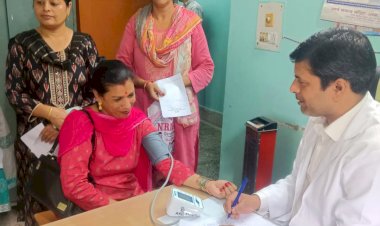 धन्वंतरी दिवस पर बरच्छवाड़ में आयुर्वेदिक जांच शिविर का आयोजन