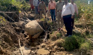 मनमोहन शर्मा ने जामन दा डोरा गांव में भारी वर्षा के कारण हुए क्षतिग्रस्त हुए मकानों का लिया जायज़ा