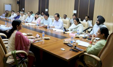 उपायुक्त ने बैंकों को जिला के दूर दराज क्षेत्रों में वित्तीय जागरूकता शिविर लगाने के दिए निर्देश