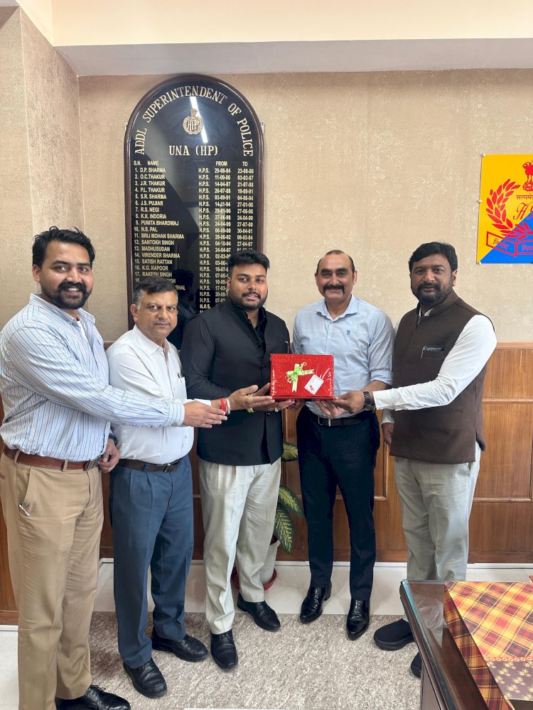 अमन चौहान ने एशियन पॉवर लिफ्टिंग चैंपियनशिप में जीता स्वर्ण पदक, एएसपी ने किया सम्मानित