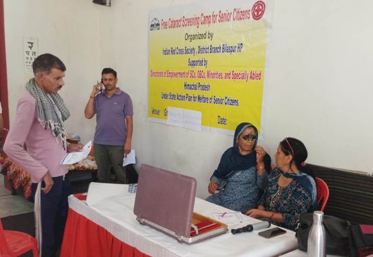 झंडुता विस क्षेत्र के साईं मंदिर धरोटी (बरठीं) में वृद्धजनों के लिए नेत्र जांच शिविर आयोजित