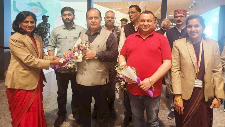 राष्ट्रमंडल संसदीय सम्मेलन में भाग लेने गत रात्रि बेंगलुरू पहुंचे विधानसभा अध्यक्ष कुलदीप सिंह पठानिया, विधान सभा उपाध्यक्ष भी साथ