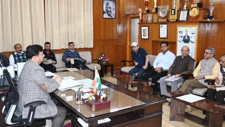 एम्स चमियाना में सराय निर्माण को लेकर उपायुक्त की अध्यक्षता में बैठक आयोजित