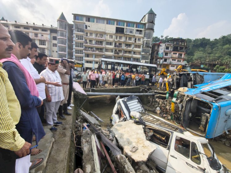 उप-मुख्यमंत्री ने धर्मपुर में की राहत व बहाली कार्यों की समीक्षा, प्रभावितों को हरसंभव मदद का दिया आश्वासन
