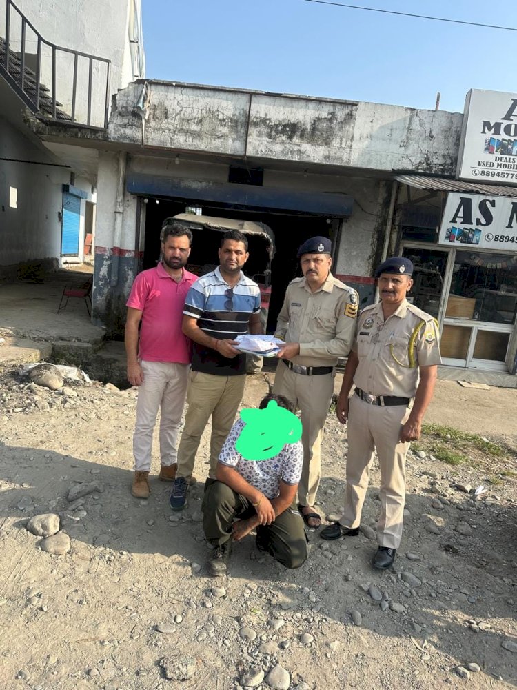 पुलिस ने 216 ग्राम चरस के साथ एक को किया गिरफ्तार