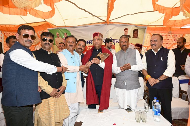 सिरमौर के दौरे पर पहुंचे नेता प्रतिपक्ष, विभिन्न लोगों से मिलकर जाना हाल-चाल सुनी शिकायतें