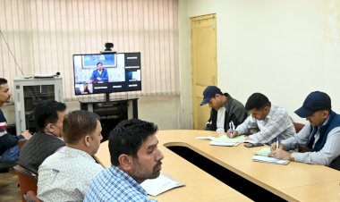 उपायुक्त की अध्यक्षता में तहसीलों एवं राजस्व इकाइयों के पुनर्गठन पर बैठक आयोजित