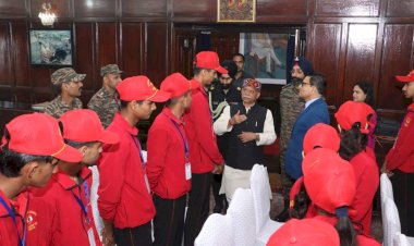 राज्यपाल ने ‘ऑपरेशन सद्भावना’ के अंतर्गत बच्चों से बातचीत की