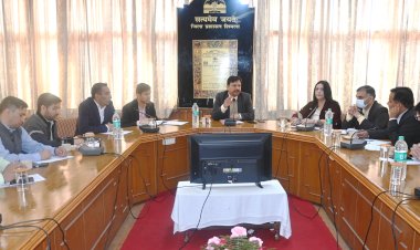 वीरभद्र सिंह की प्रतिमा अनावरण कार्यक्रम पूरे प्रदेश के लिए महत्वपूर्ण, हर छोटी चीज का रखें विशेष ध्यान - उपायुक्त