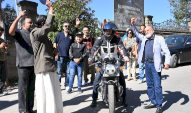 गो ग्रीन पर काम कर रहा एडवर्ड्स संघ .... कचरे से सामग्री प्राप्त करने और संसाधनों पर बोझ कम करने के लिए चक्रीय अर्थव्यवस्था के सिद्धांतों का क्रियान्वयन अत्यंत महत्वपूर्ण : राजीव