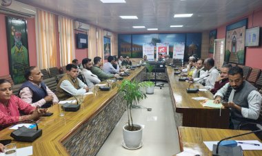 अभियंताओं और तकनीकी सहायकों को दी भूकंप प्रतिरोधक निर्माण तकनीकों की जानकारी