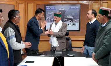 बर्फबारी के सीजन में पर्याप्त खाद्य पदार्थों का स्टॉक उपलब्ध करवाने पर दिए निर्देश