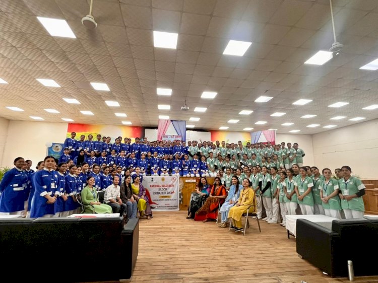 पद्मावती नर्सिंग कॉलेज : सशक्त परिवार हेतु स्वस्थ नारी अभियान के अंतर्गत विविध कार्यक्रमों का आयोजन