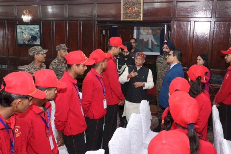 राज्यपाल ने ‘ऑपरेशन सद्भावना’ के अंतर्गत बच्चों से बातचीत की