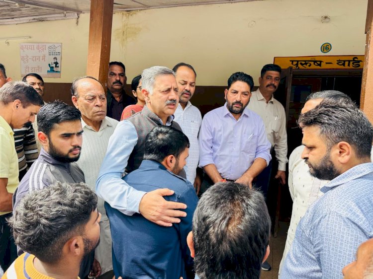 भल्लू गांव बस दुर्घटना पर मंत्री राजेश धर्माणी ने जताया गहरा शोक, कहा-सरकार हर प्रभावित परिवार के साथ