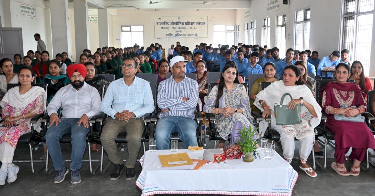 पोषण केवल भोजन तक सीमित नहीं, यह स्वास्थ्य और जीवनशैली से भी जुड़ा है : उपायुक्त