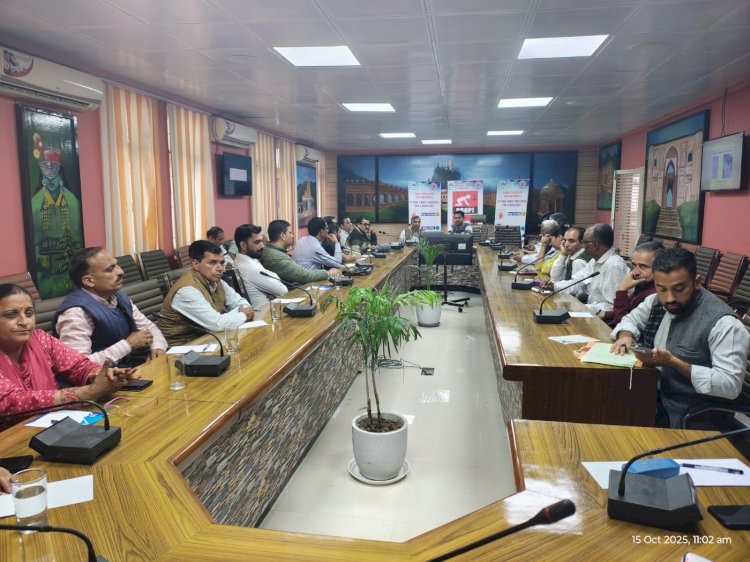 अभियंताओं और तकनीकी सहायकों को दी भूकंप प्रतिरोधक निर्माण तकनीकों की जानकारी