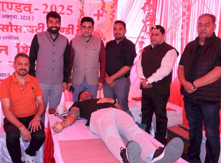 रेडक्रॉस शिविर में 69 लोगों ने किया रक्तदान