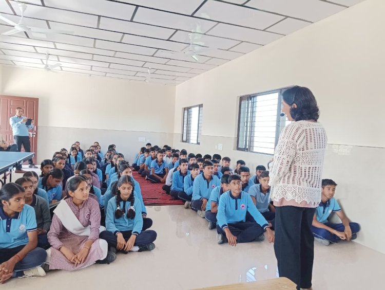 मानसिक विकारों से बचने के लिए स्वस्थ जीवन शैली अपनाएं किशोर: सीडीपीओ