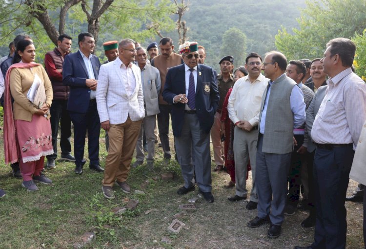 स्वास्थ्य मंत्री डॉ. (कर्नल) धनी राम शांडिल ने कोटला बड़ोग में बनने वाले आधुनिक नशा मुक्ति एवं पुनर्वास केंद्र स्थल का निरीक्षण कर 142•7 बीघा भूमि का किया चयन