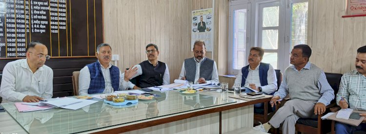 सड़क निर्माण कार्यों की गुणवत्ता एवं रखरखाव पर दिया जाए विशेष बलः राजेश धर्माणी