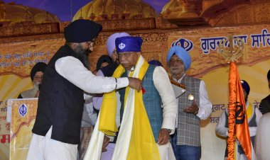 श्री गुरु तेग बहादुर जी के 350वें शहीदी दिवस पर राज्यपाल ने श्रद्धांजलि अर्पित की शिमला में राज्य स्तरीय समारोह में शामिल हुए.....