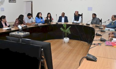 एशियन डेवलपमेंट बैंक की टीम पहुंची बिलासपुर, जिला प्रशासन के साथ ग्रामीण विकास योजनाओं की समीक्षा