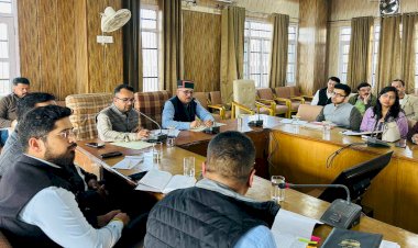 विधायक अजय सोलंकी ने डिविजनल शिकायत निवारण समिति की बैठक की अध्यक्षता की, त्वरित निपटान के दिए निर्देश