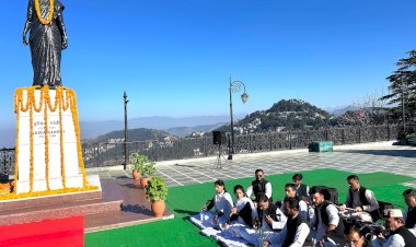 शिक्षा मंत्री ने पूर्व प्रधानमंत्री इंदिरा गांधी की जयंती पर पुष्पांजलि की अर्पित