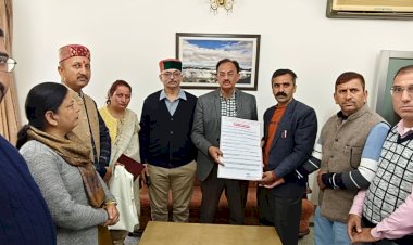राजकीय प्रशिक्षित कला स्नातक संघ जिला  सिरमौर के प्रतिनिधिमंडल ने हर्षवर्धन चौहान से मुलाकात कर सौंपा 12 सूत्रीय मांगपत्र 